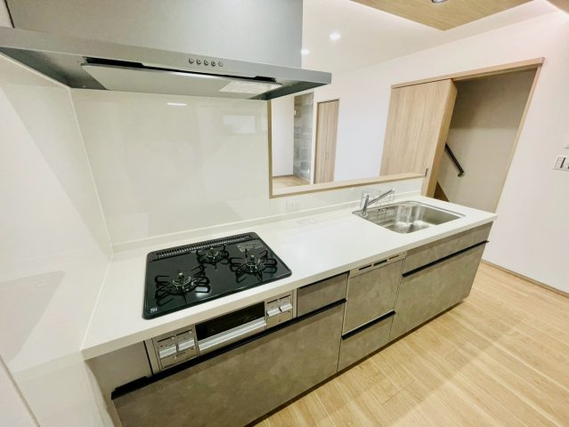 梅津林口町　新築戸建のキッチン