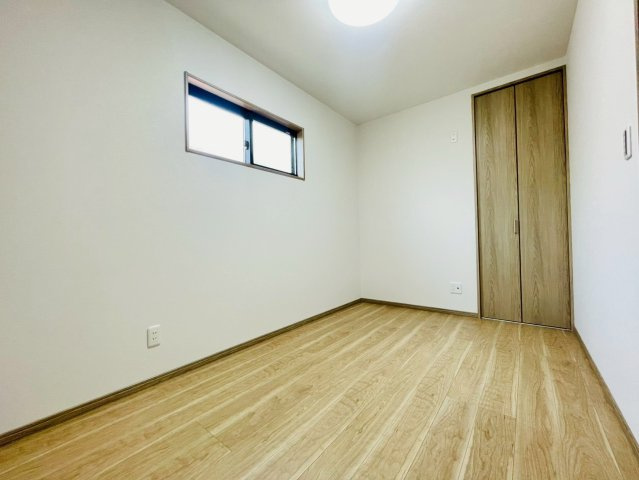 梅津林口町　新築戸建の洋室