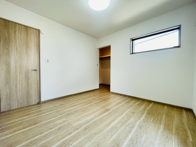 梅津林口町　新築戸建の洋室