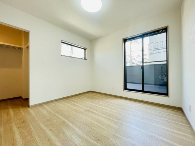 梅津林口町　新築戸建の洋室