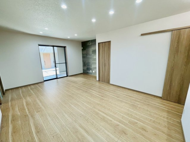 梅津林口町　新築戸建の洋室