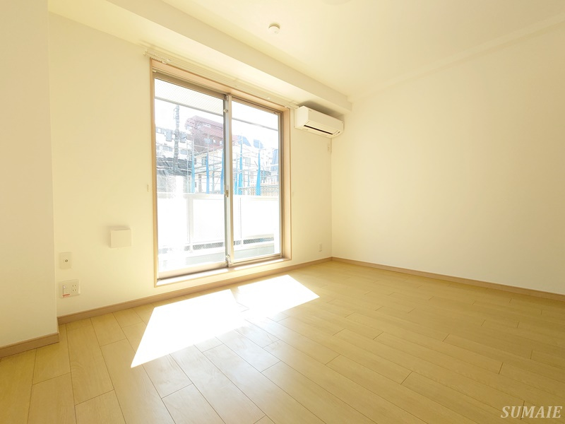 ノースガーデンの居間・リビング|洋室です☆