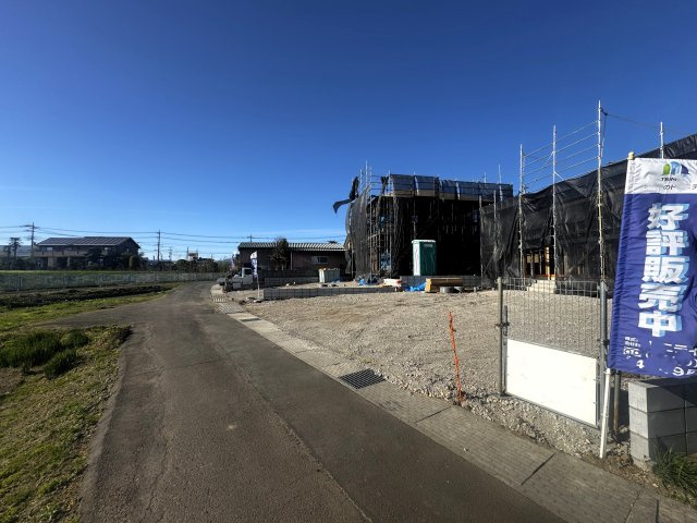 新築　前橋市朝倉町第4　クレイドルガーデン　2号棟の前面道路含む現地写真|現地写真　西側接道幅員約4ｍ