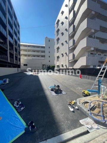 フルハウス高宮の駐車場