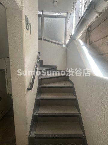 プラティーク池尻大橋のロビー