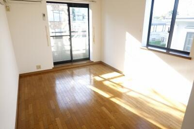 ジュネス中村の居間・リビング