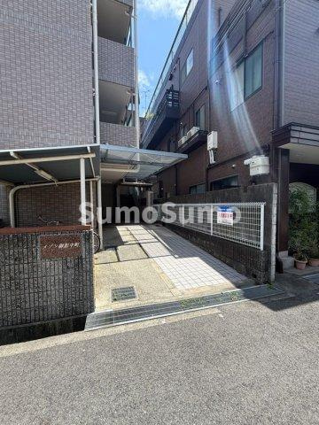 メゾン御影中町のエントランス
