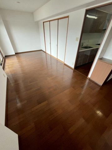 イトーピア苦楽園の居間・リビング