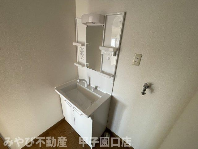 来田ハイツの洗面所