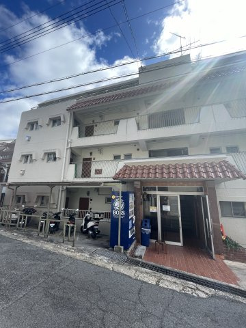 ヴィラ高取山のエントランス