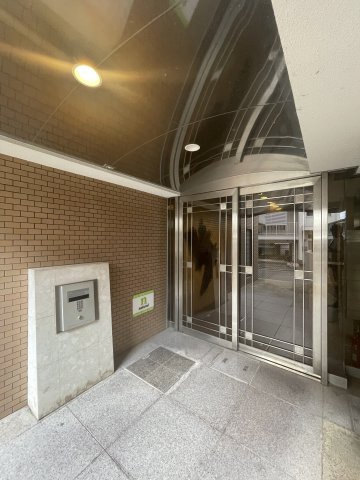 サンパレス２１六甲Ⅱのエントランス