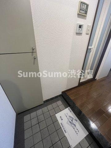 エトワール恵比寿・三葉の玄関