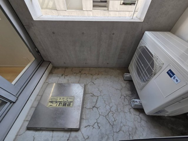 【バルコニー】