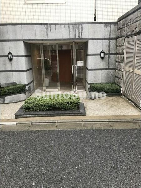 ヒルトップ北沢のエントランス