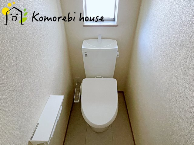 さいたま市北区本郷町1065番　新築一戸建て　ハートフルタウン　Eのトイレ|シンプルで使いやすいトイレです