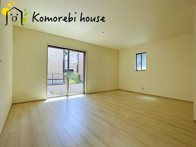 さいたま市北区本郷町1065番　新築一戸建て　ハートフルタウン　Eの居間・リビング|ゆったり過ごせるリビングです
