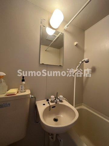 上馬ＷＥＳＴの洗面所|明るい洗面所です