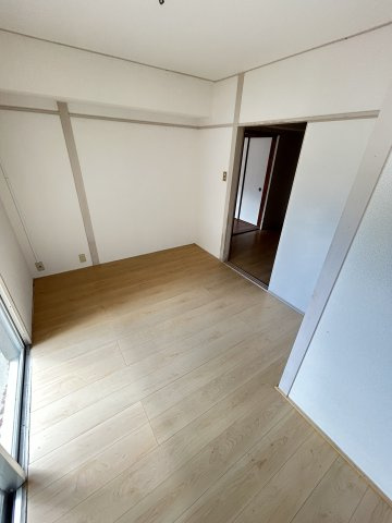 マンションやのの洋室