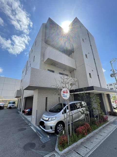 PINO甲東園の外観