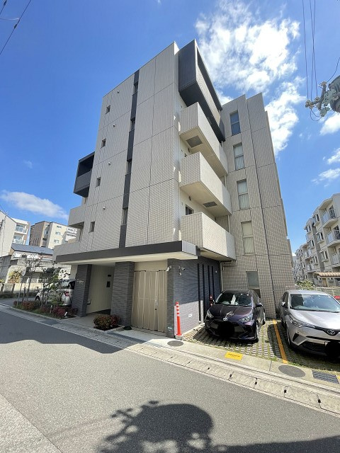 PINO甲東園の外観