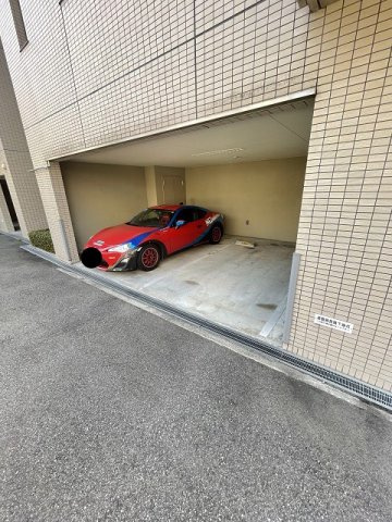 PINO甲東園の駐車場