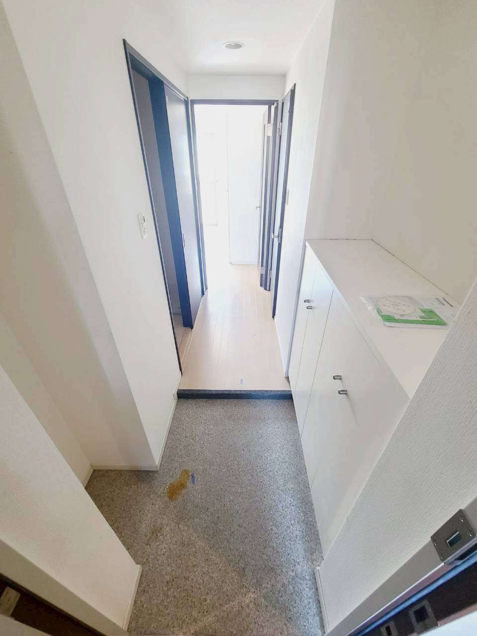 PINO甲東園の玄関