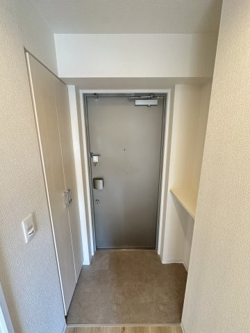 南堀江アパートメントリオの玄関