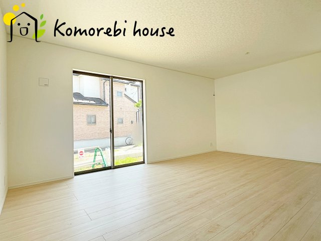 上尾市領家　第2　新築一戸建て　クレイドルガーデン　06の居間・リビング|ゆったりとしたリビングです