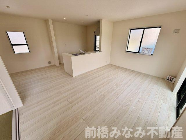 【新築】安中市板鼻　３号棟(全３棟)　リーブルガーデン　新築建売分譲の居間・リビング|居間です