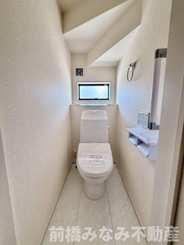 【新築】安中市板鼻　３号棟(全３棟)　リーブルガーデン　新築建売分譲のトイレ|トイレもきれいです