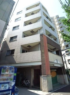 【外観】 | 鉄筋コンクリート造のがっちりとした建物