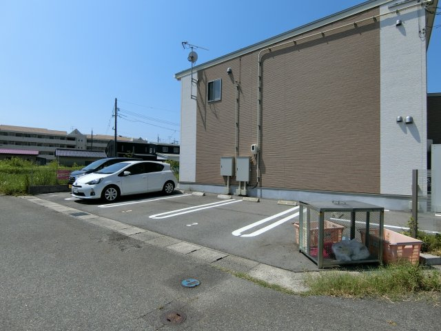 アイリスの駐車場