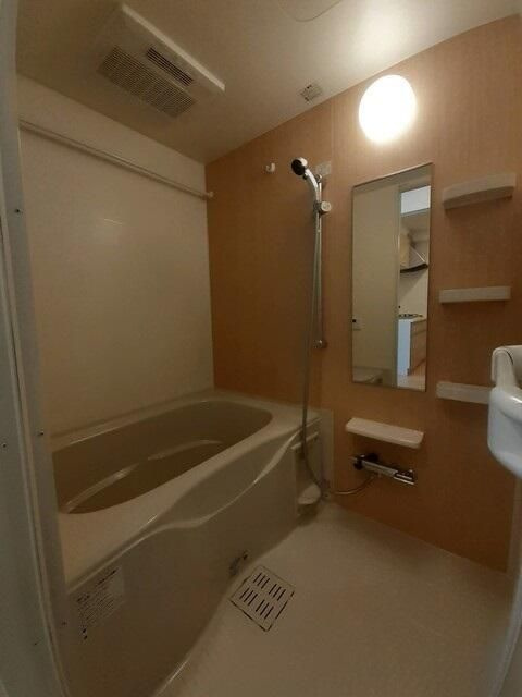 スプレッド与野の浴室