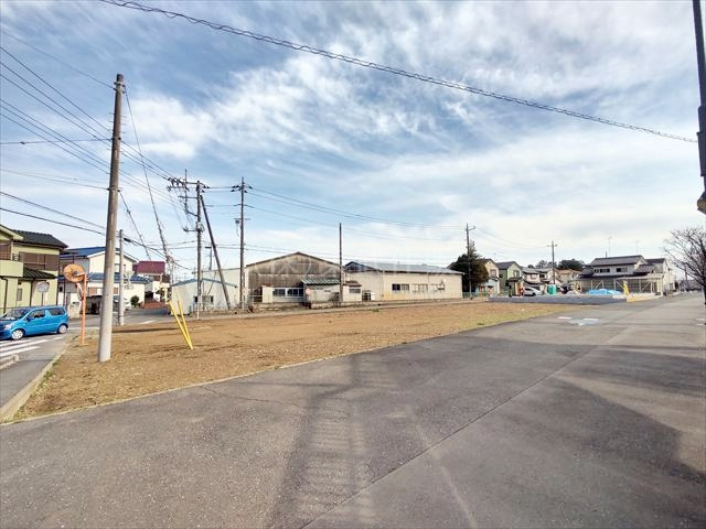 【前面道路含む現地写真】の画像