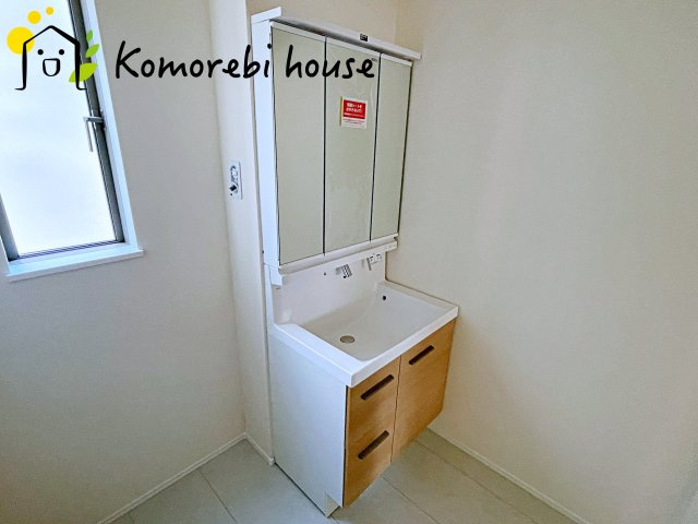 さいたま市北区本郷町1065番　新築一戸建て　ハートフルタウン　Fの独立洗面台|朝の身支度には欠かせない独立洗面化粧台