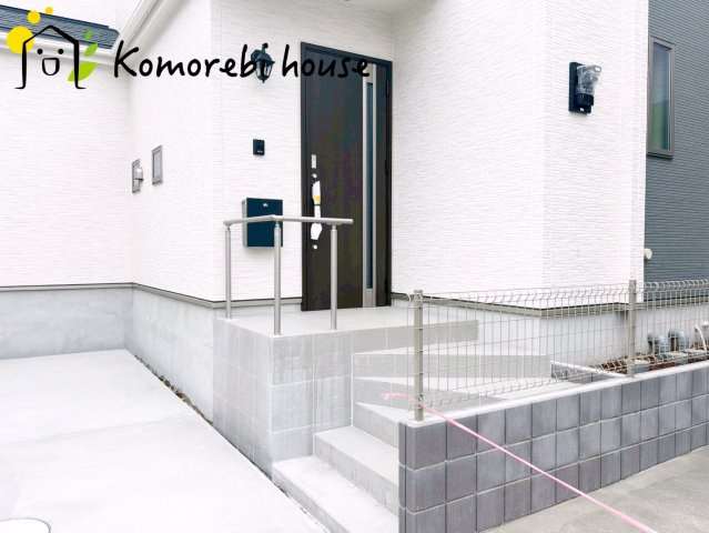 さいたま市北区本郷町1065番　新築一戸建て　ハートフルタウン　Fの玄関|落ち着いた玄関です