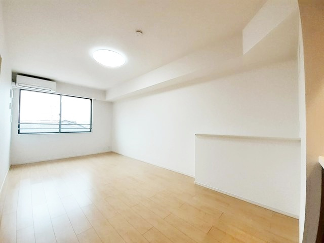 藤沢市石川１丁目のアパートの居間・リビング