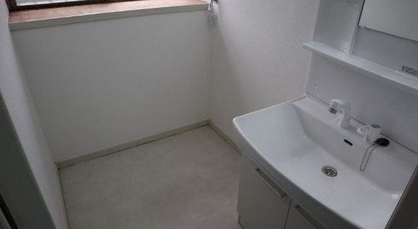 八女吉田戸建の独立洗面台