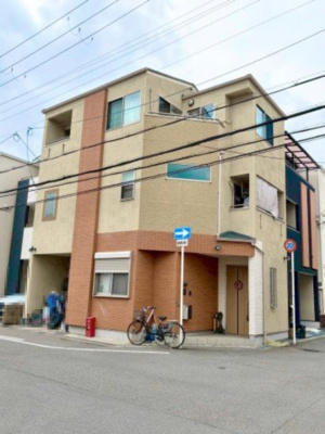 【外観】 | 戸建 大阪市城東区東中浜７丁目 | 3階には5帖~6.2帖の洋室が3室あり、兄弟姉妹それぞれの個室が持てます。