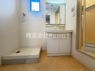 【洗面所】 | ヘーベルメゾン加賀屋・旭化成ヘーベルメゾンHEBEL HAUS | 明るい洗面所です