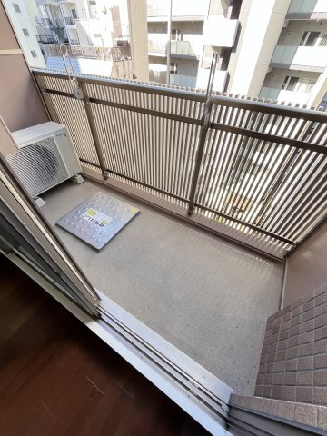 大阪市都島区東野田町１丁目の賃貸マンションのバルコニー