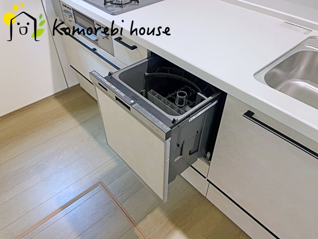 さいたま市北区本郷町1065番　新築一戸建て　ハートフルタウン　Gのキッチン|26.5.28　撮影済み
