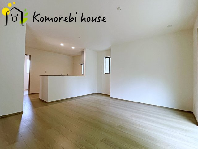 さいたま市北区本郷町1065番　新築一戸建て　ハートフルタウン　Gの居間・リビング|26.5.28　撮影済み
