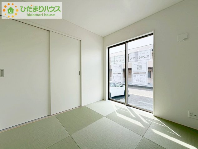 郡山市島第3　新築戸建　1号棟の和室|扉を閉じれば来客用のお部屋として。開いて広い空間を作れば、お子様の遊び部屋として使えます！