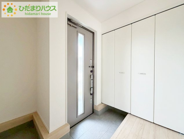 郡山市島第3　新築戸建　1号棟の玄関|鍵や小物類を置けるスペースが確保できるため、散らかりがちな玄関をすっきりと保てます。