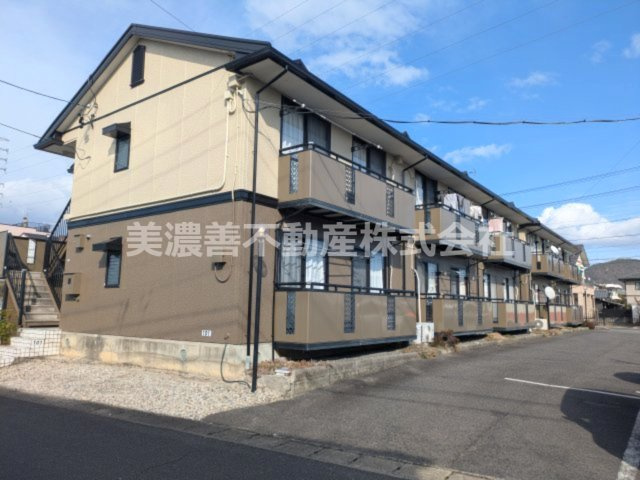 ６６６８３　岐阜市福光西アパートの外観