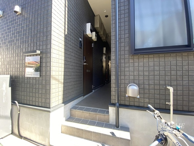 ハーモニーテラス中十条Ⅲのエントランス|こちらが入口です☆