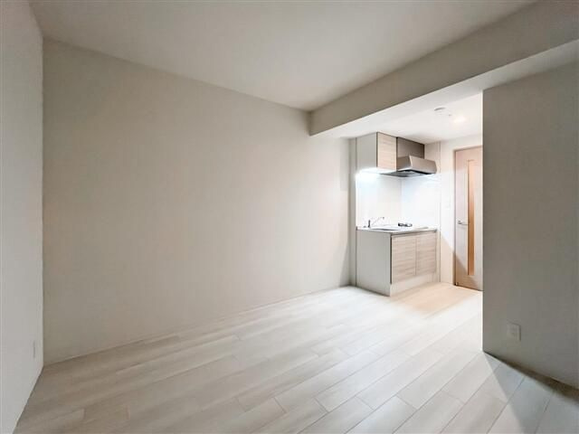 Alivis緑橋の居間・リビング