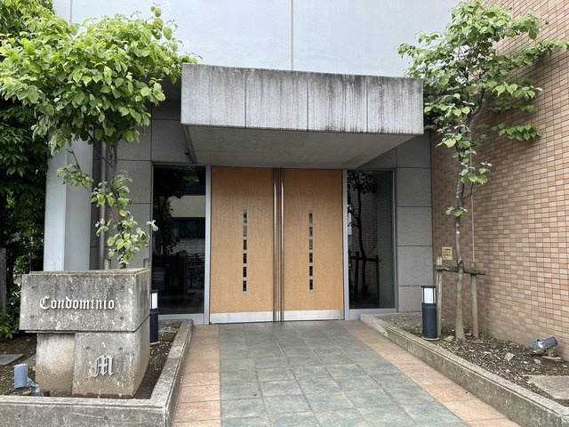 コンドミニオＭのエントランス