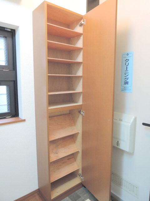 ウィスタリア沼袋の玄関|★トールタイプのシューズＢＯＸ★